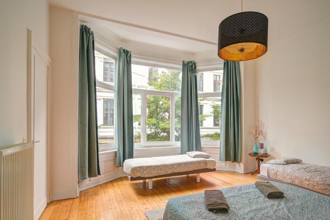 Theodore In The Heart Of Apartment *